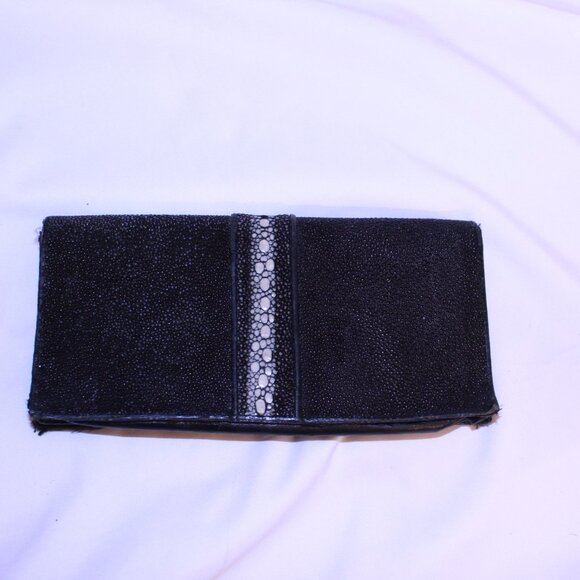 Stingray Skin Black With White Design Long Bi-Fold Flap Leather Wallet - Picture 2 of 10
